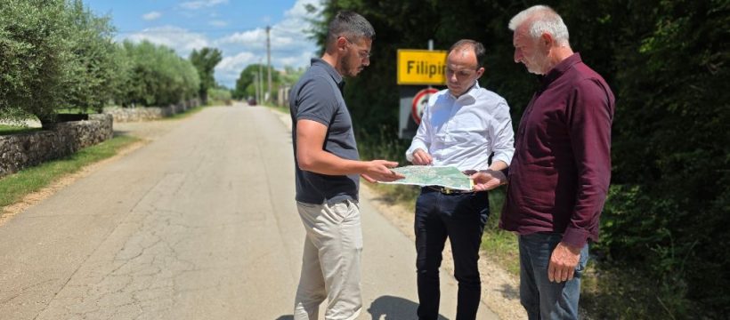 gradonačelnik Loris Peršurić i direktor Odvodnje Poreč Milan Laković na terenu (002)